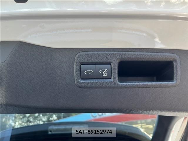 Toyota HARRIER HYBRID 2023-06 807481-23