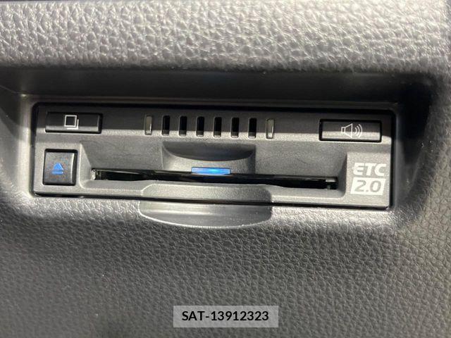 Toyota HARRIER HYBRID 2022-08 1040374-6