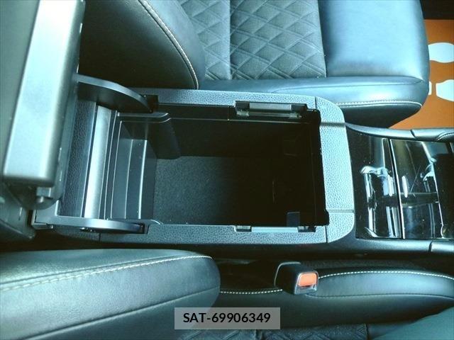 Toyota HARRIER HYBRID 2015-07 1178707-22