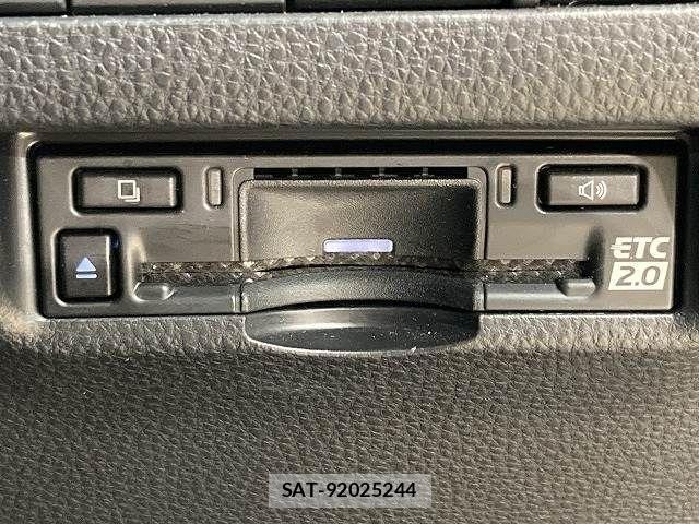 Toyota HARRIER HYBRID 2024-01 1221576-10