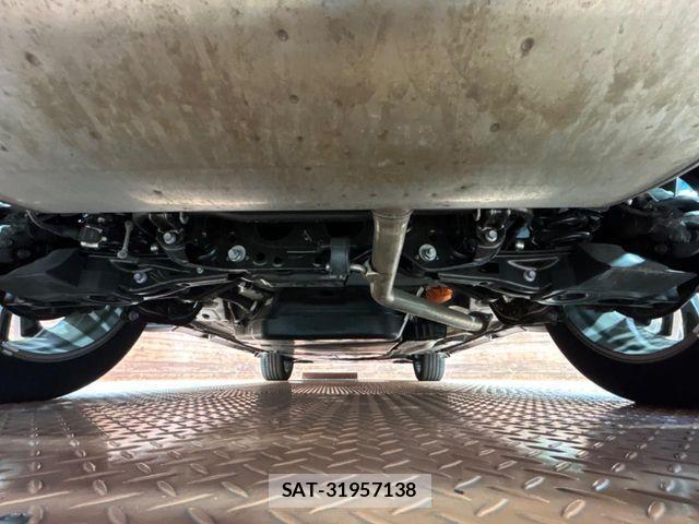 Toyota HARRIER HYBRID 2023-09 1291604-18
