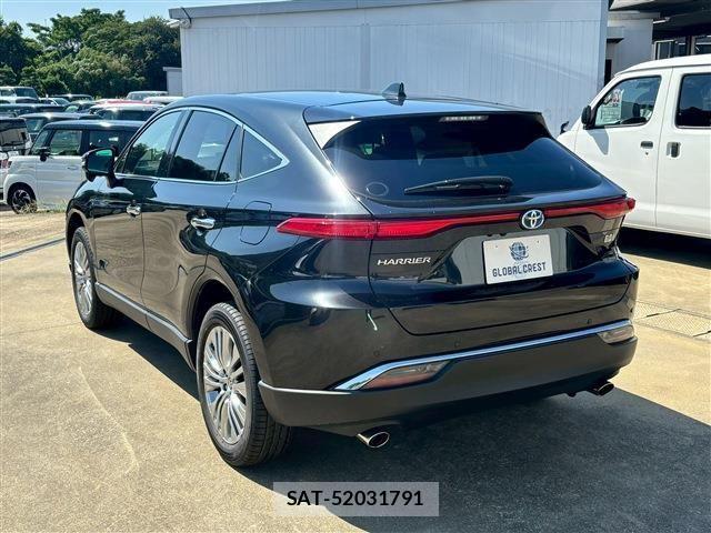 Toyota HARRIER HYBRID 2022-09 1313143-9