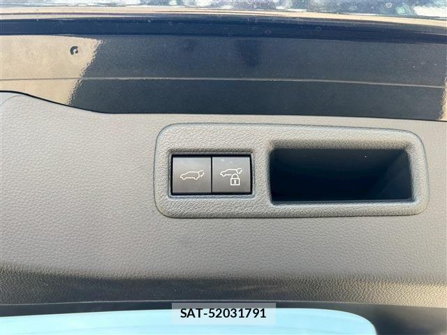 Toyota HARRIER HYBRID 2022-09 1313143-13