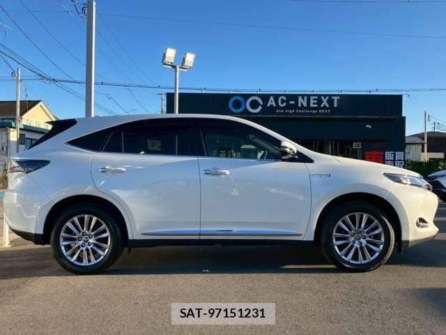 Toyota HARRIER HYBRID 2016-09 1326061-18