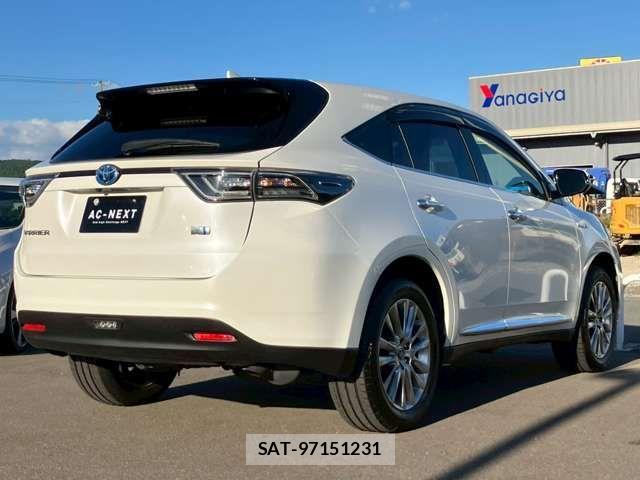 Toyota HARRIER HYBRID 2016-09 1326061-19