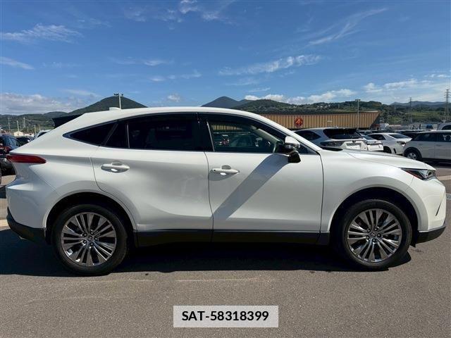 Toyota HARRIER HYBRID 2022-08 1338504-6