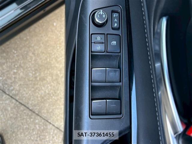 Toyota HARRIER HYBRID 2022-09 1625077-26