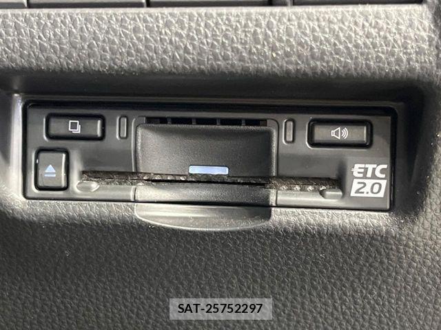 Toyota HARRIER HYBRID 2023-06 3421263-5