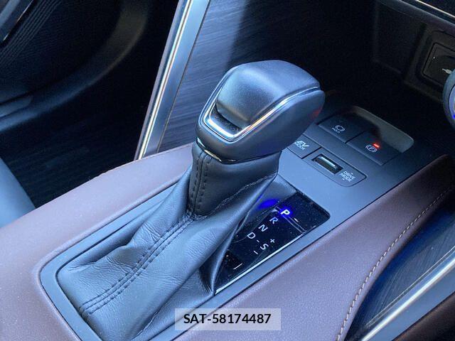 Toyota HARRIER HYBRID 2021-04 3671156-10