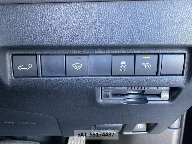 Toyota HARRIER HYBRID 2021-04 3671156-13
