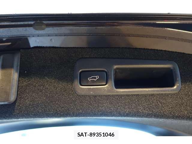Toyota HARRIER HYBRID 2017-12 3906013-6