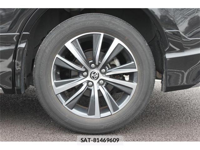 Toyota HARRIER HYBRID 2023-05 4593326-29