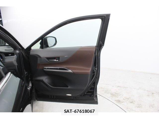 Toyota HARRIER HYBRID 2023-05 5868840-29