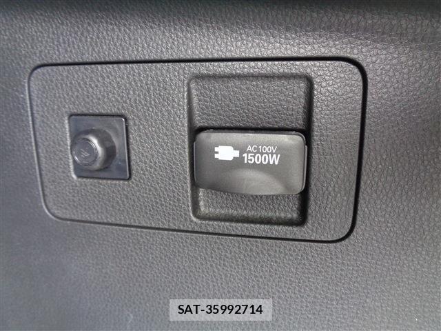 Toyota HARRIER HYBRID 2021-02 5868837-18