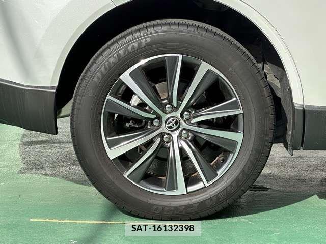 Toyota HARRIER HYBRID 2023-01 6000129-14