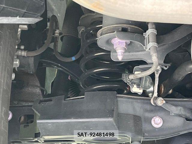 Toyota HARRIER HYBRID 2021-07 6264301-19