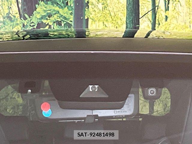 Toyota HARRIER HYBRID 2021-07 6264301-2