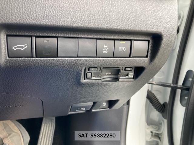 Toyota HARRIER HYBRID 2023-11 6641651-17