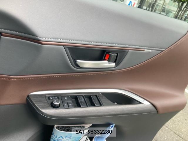 Toyota HARRIER HYBRID 2023-11 6641651-18