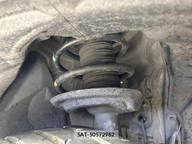 Toyota HARRIER HYBRID 2022-06 6641650-19