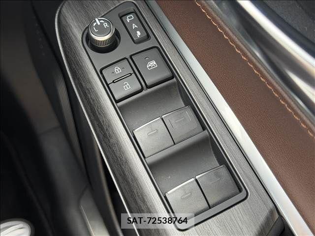 Toyota HARRIER HYBRID 2023-02 6691039-26