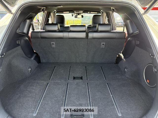 Toyota HARRIER HYBRID 2018-02 6815167-13