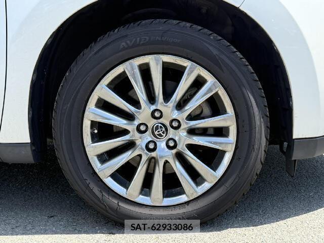 Toyota HARRIER HYBRID 2018-02 6815167-16