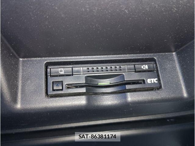 Toyota HARRIER HYBRID 2015-06 6815175-14
