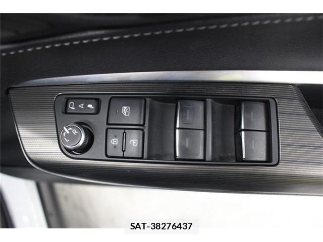 Toyota HARRIER HYBRID 2023-03 6815157-28