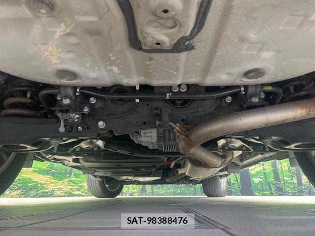 Toyota HARRIER HYBRID 2015-01 6906011-19