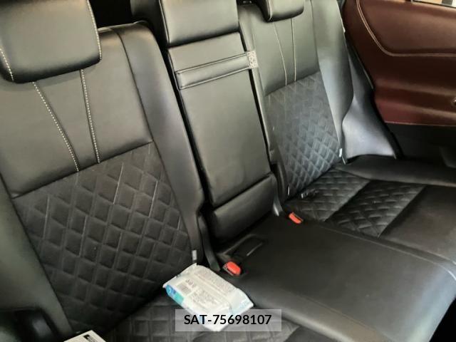 Toyota HARRIER HYBRID 2018-09 6906009-17