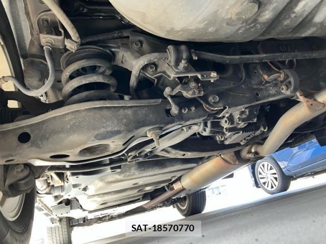Toyota HARRIER HYBRID 2014-09 6906021-7