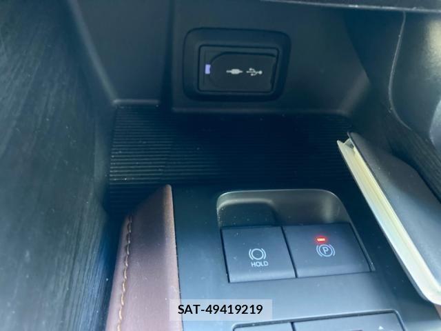 Toyota HARRIER HYBRID 2021-08 6905997-24