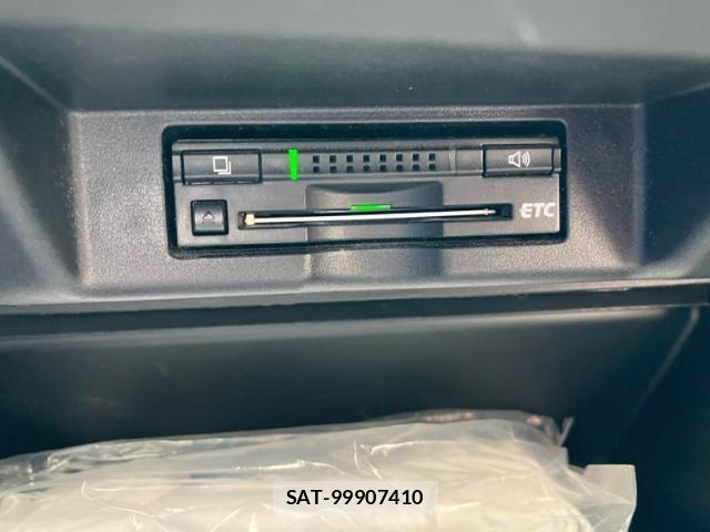 Toyota HARRIER HYBRID 2014-11 7058761-24