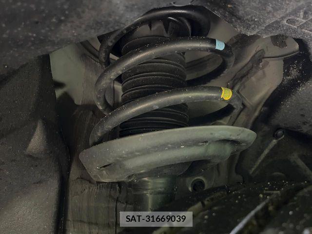 Toyota HARRIER HYBRID 2023-10 7219302-19