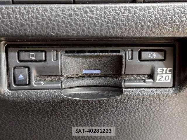 Toyota HARRIER HYBRID 2023-09 7250975-11