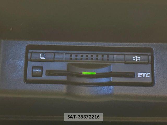 Toyota HARRIER HYBRID 2014-05 7327359-9