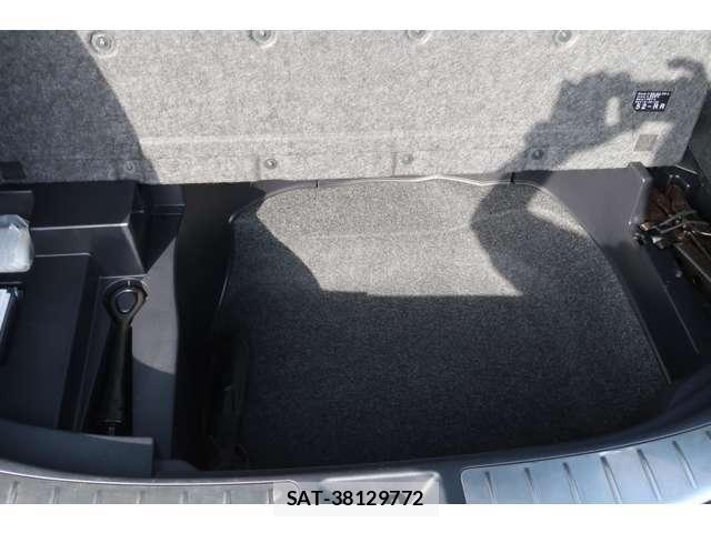 Toyota HARRIER HYBRID 2017-03 7327357-28