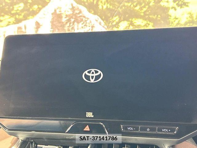 Toyota HARRIER HYBRID 2022-12 7327342-3