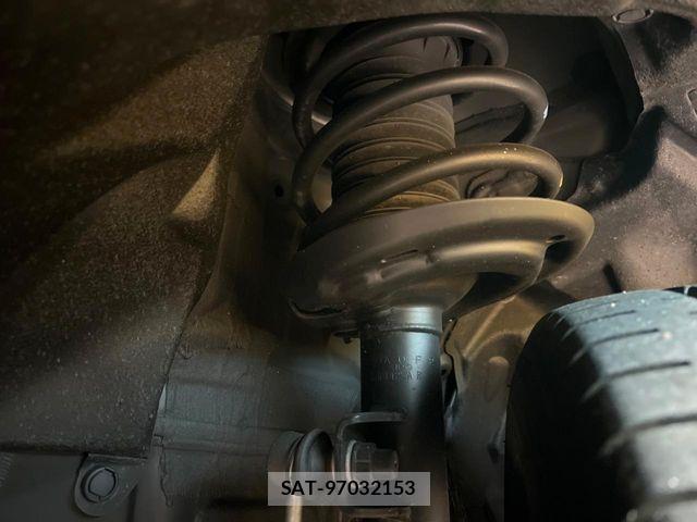 Toyota HARRIER HYBRID 2020-06 7327343-19