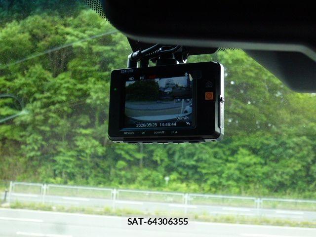 Toyota HARRIER HYBRID 2015-01 7357997-11