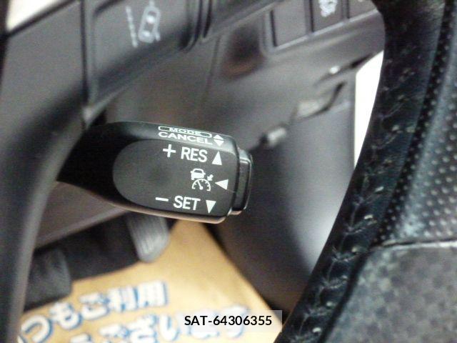 Toyota HARRIER HYBRID 2015-01 7357997-23