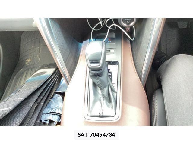 Toyota HARRIER HYBRID 2023-11 7357963-18