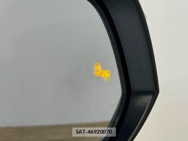 Toyota HARRIER HYBRID 2023-05 7357970-10