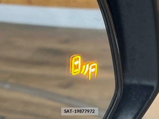 Toyota HARRIER HYBRID 2023-03 7454638-5