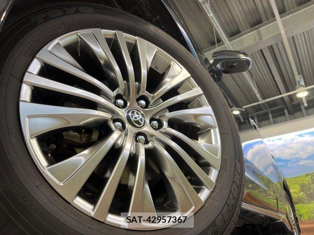 Toyota HARRIER HYBRID 2023-10 7562194-12