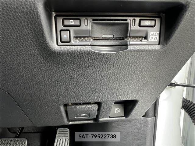 Toyota HARRIER HYBRID 2023-08 7616855-29