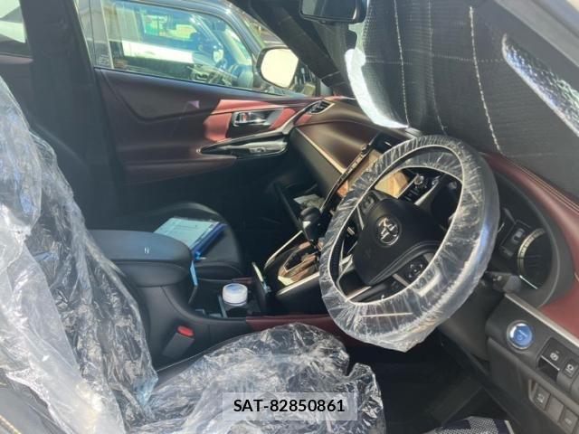 Toyota HARRIER HYBRID 2017-10 7616889-11