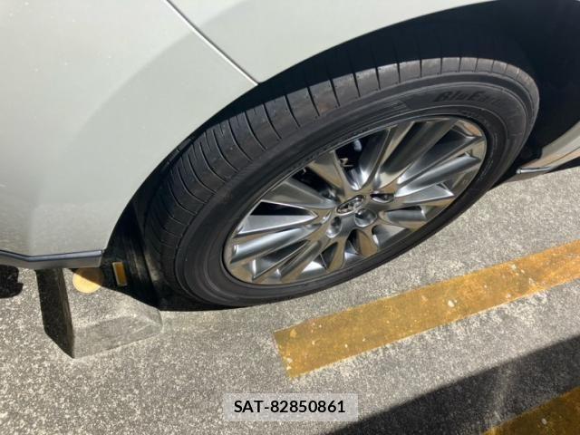 Toyota HARRIER HYBRID 2017-10 7616889-6