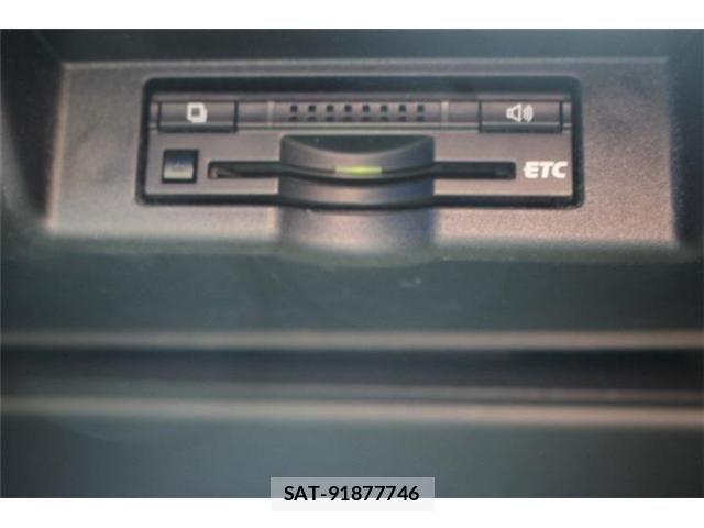 Toyota HARRIER HYBRID 2014-02 7616899-3
